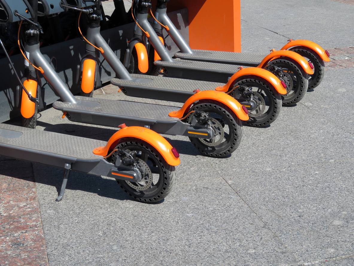 Does Florida Law Require that a Motor Scooter Be Titled and Registered?